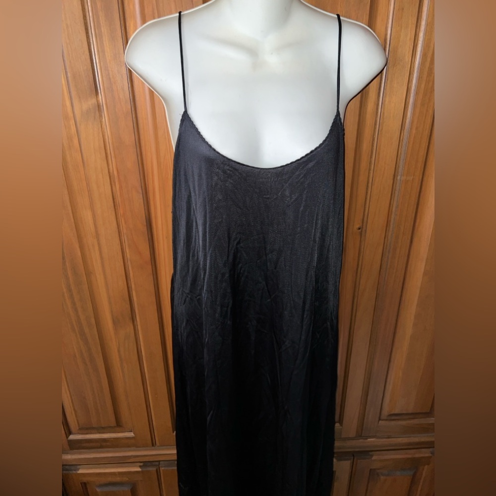 Slip - Picture 2 of 7